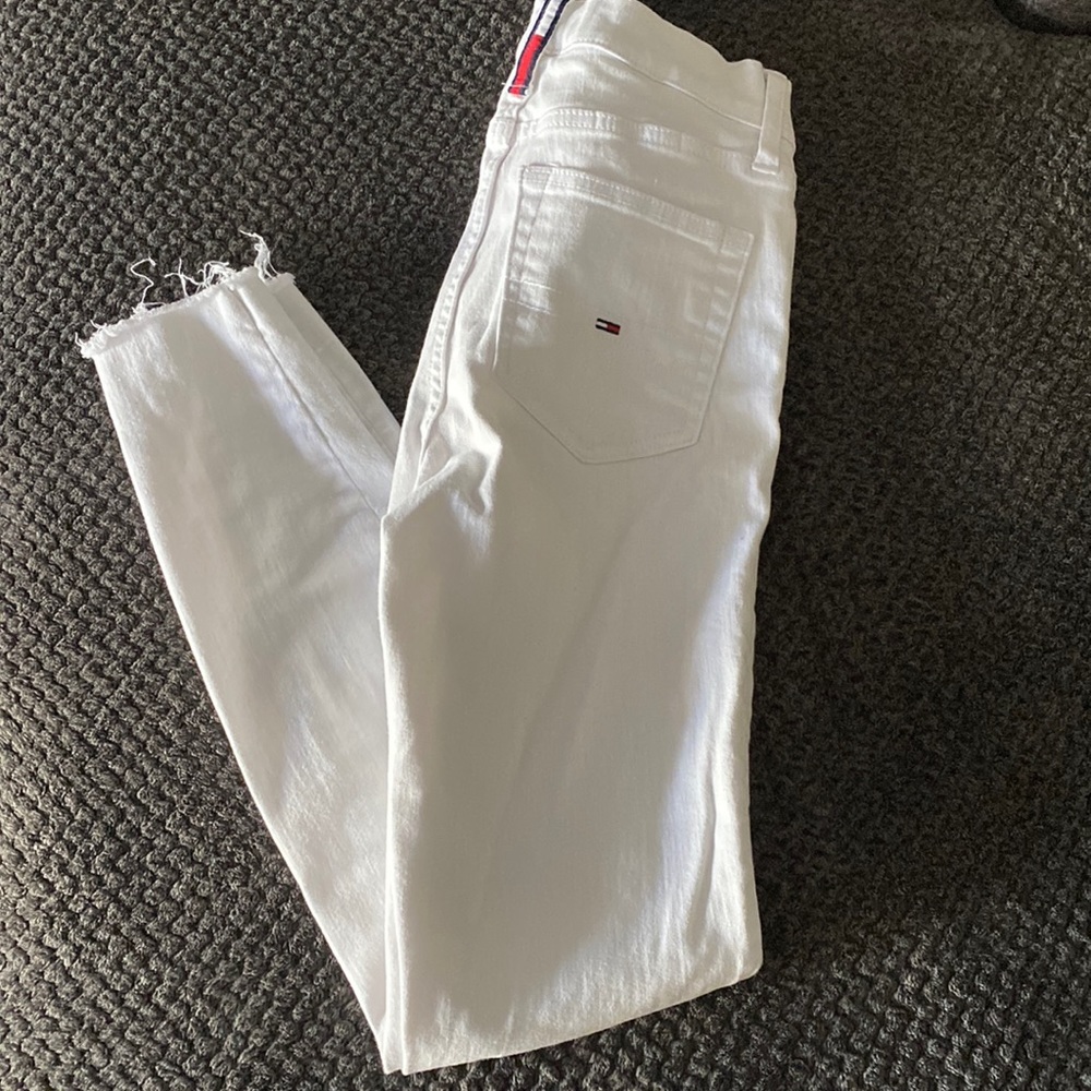 White Tommy Hilfiger legging jeans. Size 00